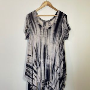 Boho Black & White tie dye top